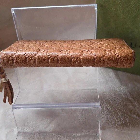 Gucci Tan Leather Wallet with Bamboo Tassel - Picture 5 of 7